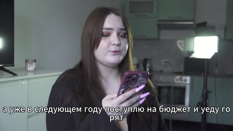 Polly Sweet: Geschichte – Unerwarteter Dreier in einer Jagdhütte im Wald (Russisch, Cuckold, Anal)