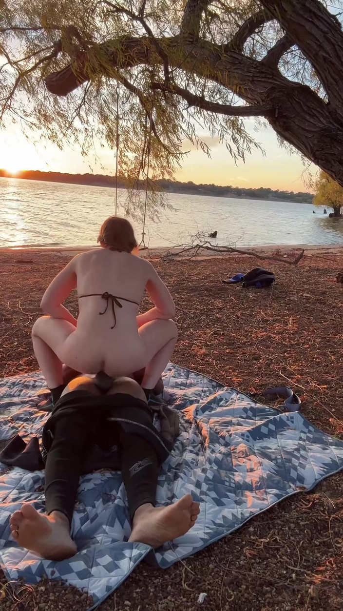 Jackrackemxxx: Korsan ıssız adada sürtüğü sikiyor