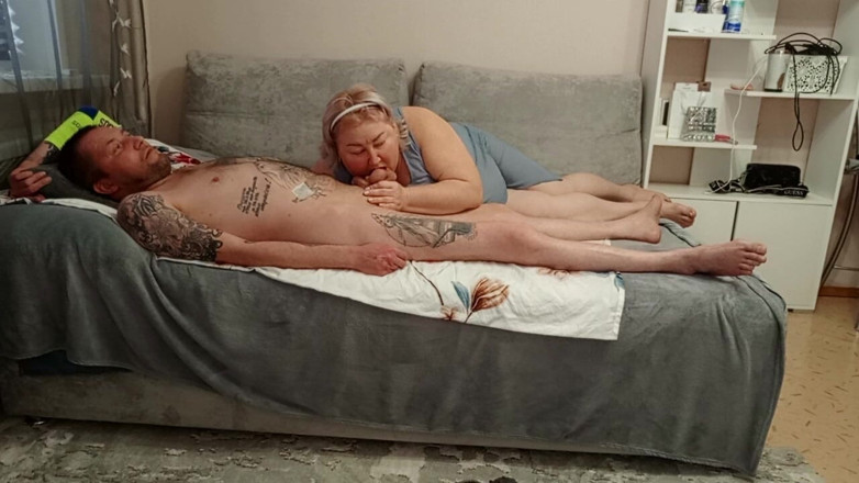 Zona901: Mi-am hrănit vecina cu spermă fierbinte și groasă