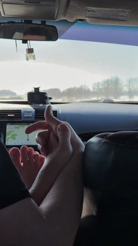 Mentre Mio Marito Si Addormentava Durante Un Lungo Viaggio, Io Succhiavo L'autista