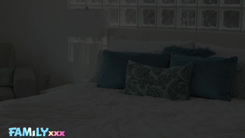 FamilyXXX: It's playtime for teen stepsister Clara