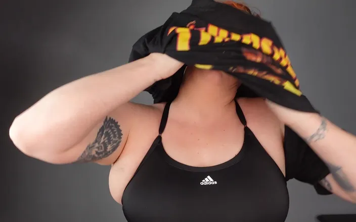 Deanna deadly: Stepsis Makes You Smell Her Hairy and Smelly Armpits After...