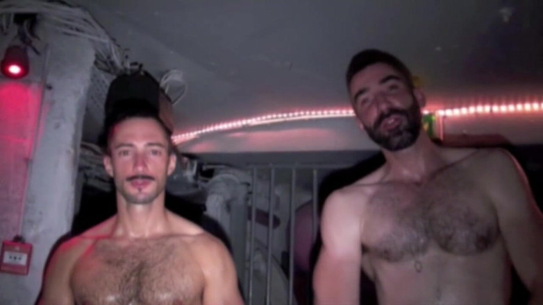 Gaybareback: Chico peludo top dominante follado por un straigth