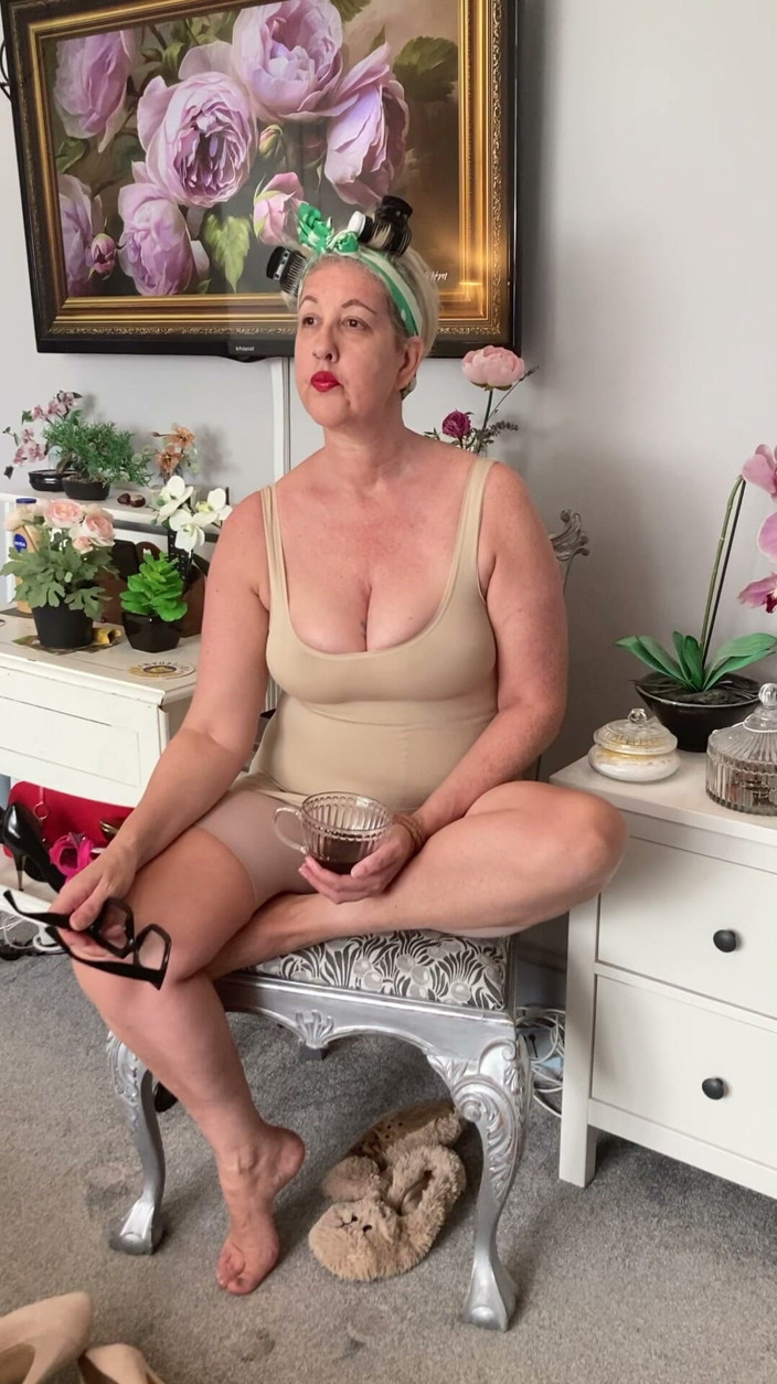 Maggie Moon: 내 스팽크스에 구멍이 있어