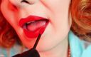 Arya Grander: Ruj süreci: ASMR sfw videosu (Arya Grander) kırmızı dudaklar ve diş...