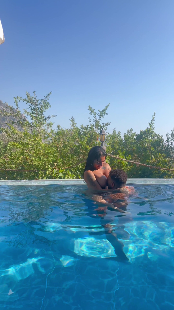 Yasmina Khan: Essere Infedelissimo a Mio Marito Con Il Gigantesco Cazzo Vicino...