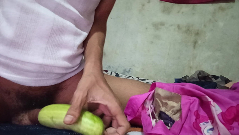 EKI WINATA: Jujut Expression Playing Solo Using Cucumbers That Have Been Hollowed...