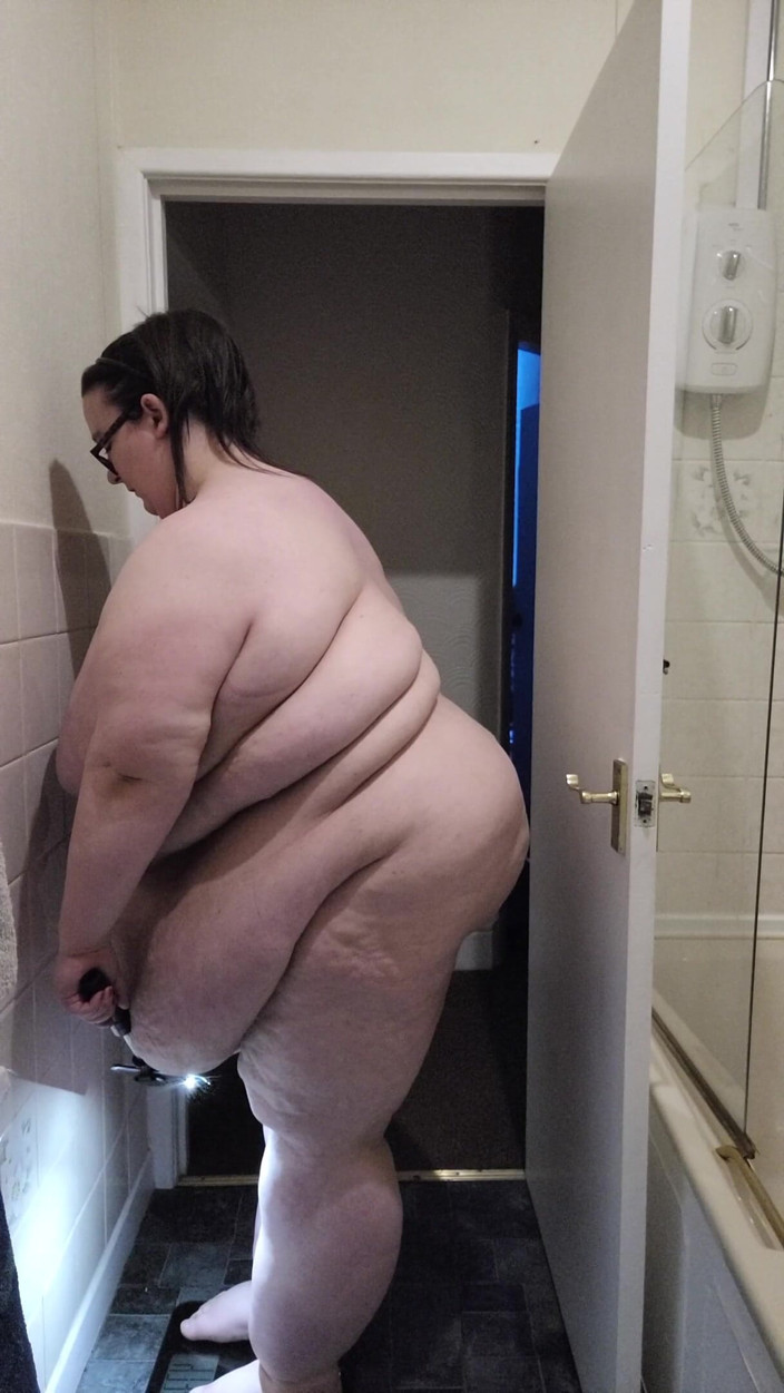 SSBBWLadyBrads: Pesagem nua no final de agosto