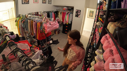 HookUp HotShot-BTS: Stunning Slut Juniper Ren Begs to Get Fucked by Nade...