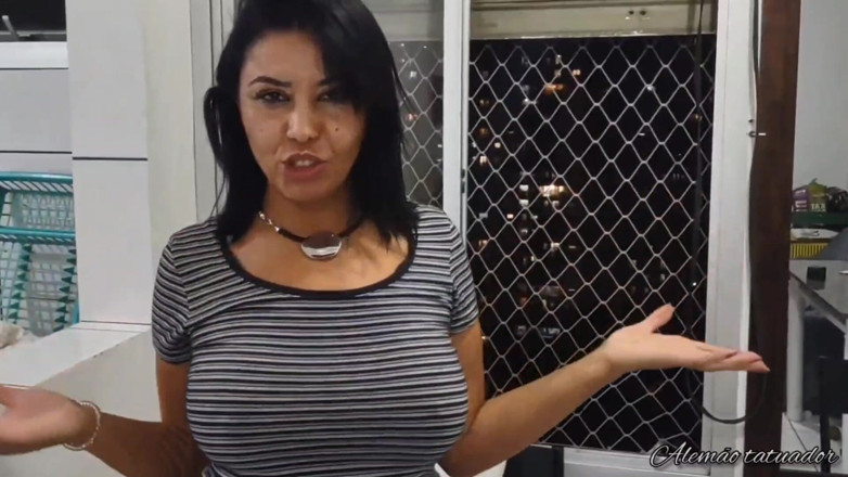 Amador: Piękna Sarah Rosa szykująca się do kręcenia gorących scen