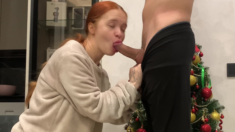 xKeryB: Obudziłem rudą przyrodnią siostrę z kutasem w ustach