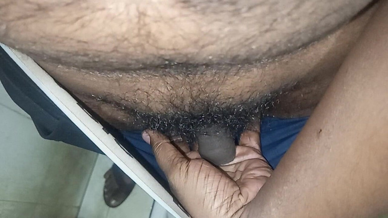 Sweet Indian cock: インドのホットボーイの吸い舐め