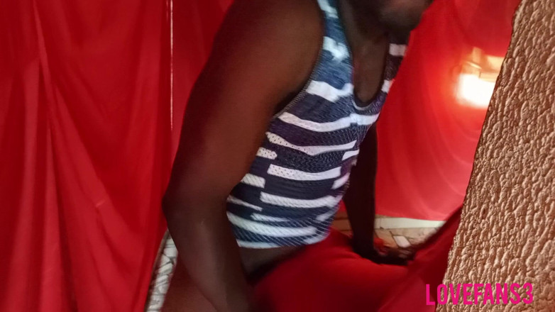 Moviesporn1: 这个情人节是给一个大美女英俊的黑人美女的