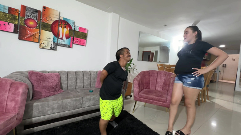 Julianaburning: Kakak tiri hamil nakal mengukur penis saya yang kaya dan...
