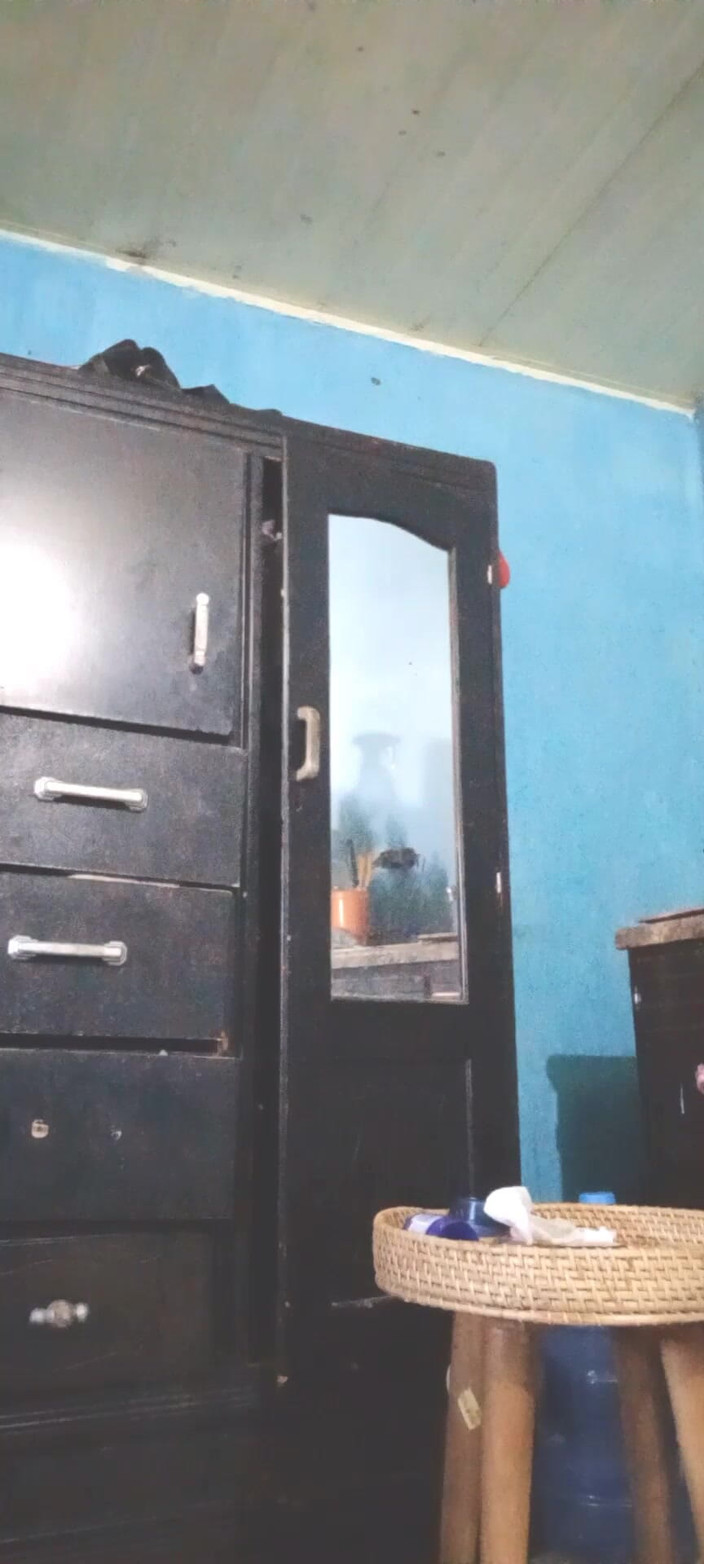 Lusi: Si blonde menunjukkan pepeknya
