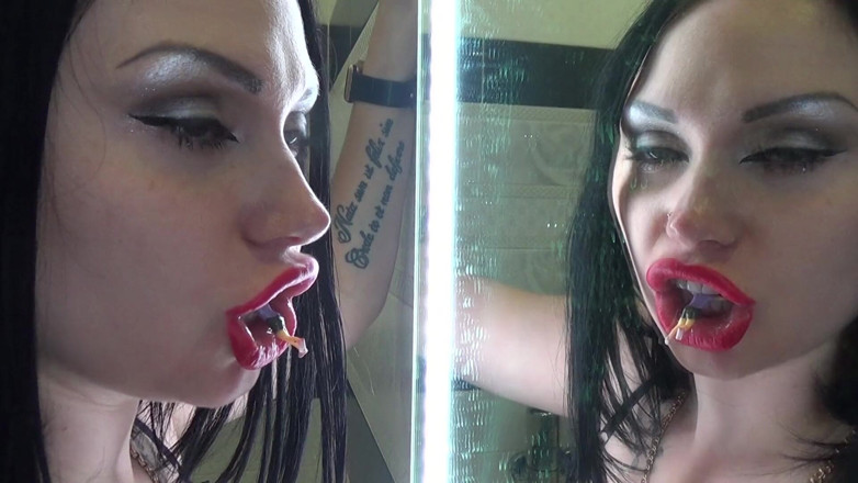 Goddess Misha Goldy: Gentil gigante brincando ameaçando comer!