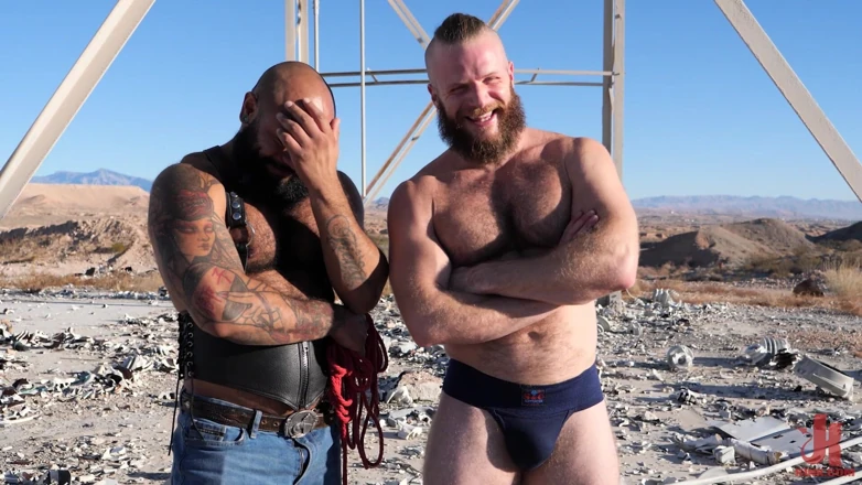 Kinky Bites Gay: Desert Edge: Leo Forte and Brian Bonds