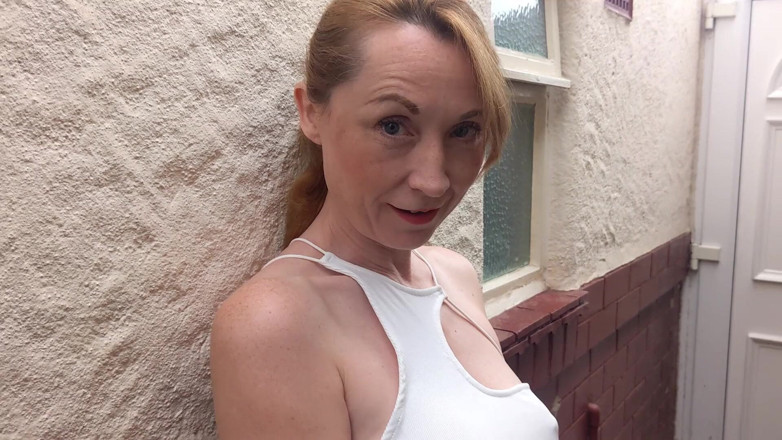Lily kink: ผู้คุมเรือนจำตรวจค้นร่างกายและ JOI กลิ่นรักแร้