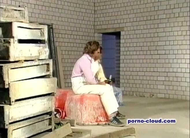 Porno Cloud: nirman shramikon nakdi