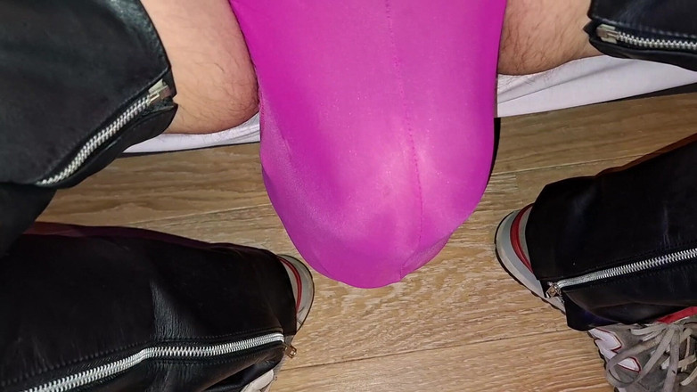 Monster_Meat_: Lycrajock och läder chaps, mirrorfun