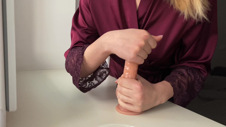 Julia-Softdome: Mycket sexig och kantande utmaning