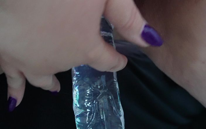 Curvy_Mommy: Mój średniej wielkości silikonowy dildo i ja w gorącej akcji