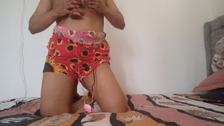 PATY PATY: Minha morena rabuda mostrando seu corpo incrível e gemendo de...