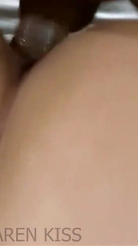 Il fidanzato mi scopa di fronte a mio marito karenkiss