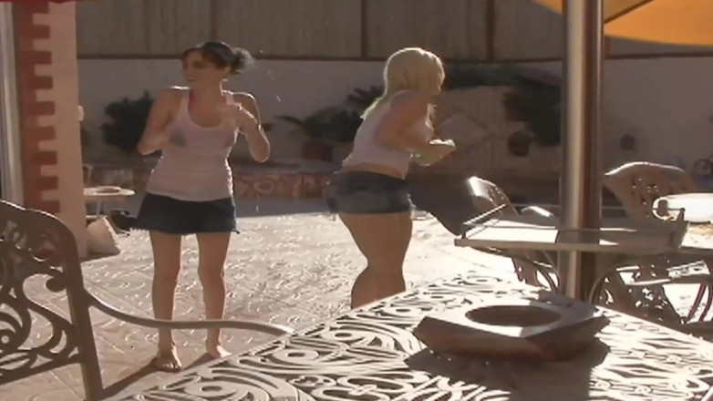 Lesbian Love Movies: เย็ดหมู่เลสเบี้ยนที่น่าทึ่งกับดิลโด้สองด้าน