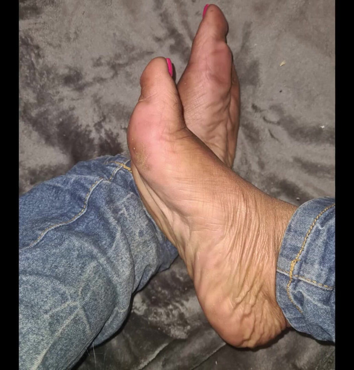 Simp to my ebony feet: Rosa tånaglar bilder