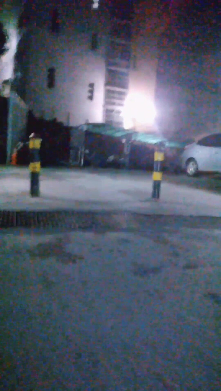 Harinni: Segunda visita a mi campus! Puta universitaria caliente en medias...