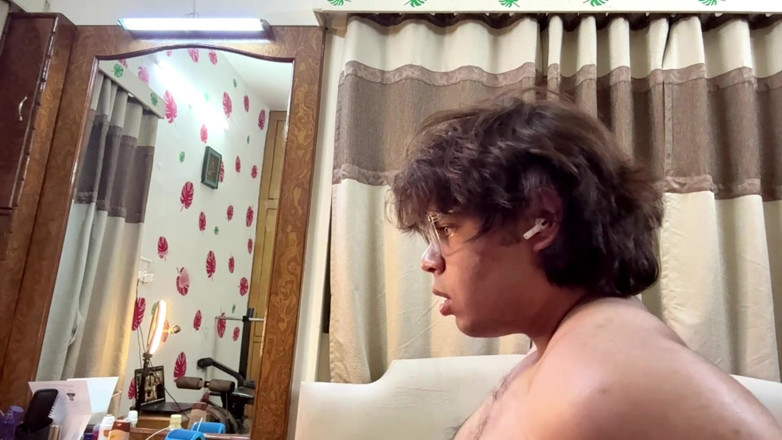 Luxe Ryn: Cachonda Perra India Twink Pierde El Control En Casa
