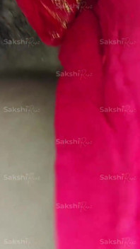 Paticot Me Jhaank Kar Bhabi Ki Chut Dekhi