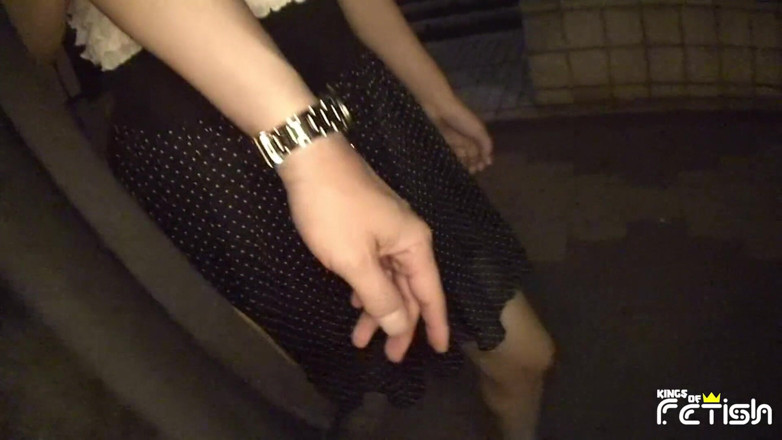 Pure Japanese adult video ( JAV): Bonita japonesa gata chupa seu amante pau grande em um...
