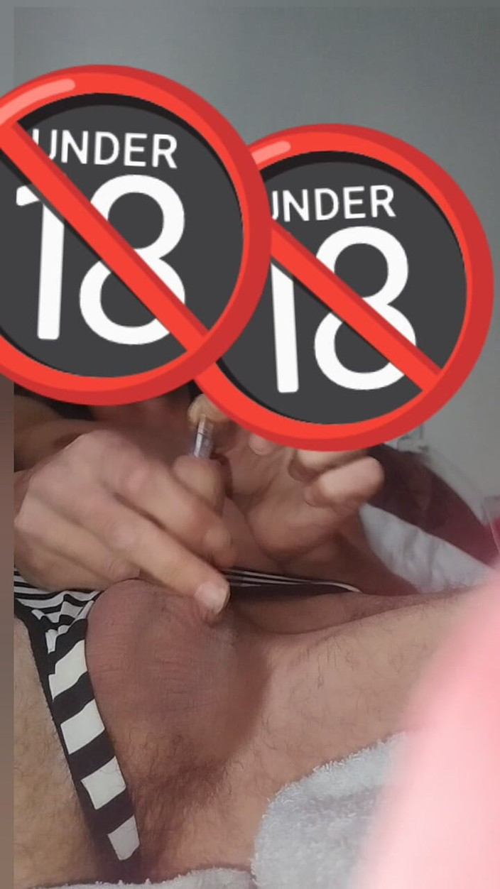 Insertion: लिंग में क्रिस्टल लगाना