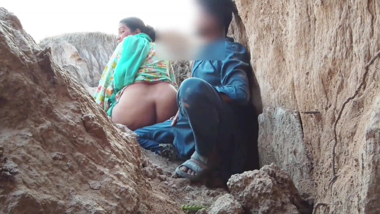 Abida sexy: Desi-sex im freien