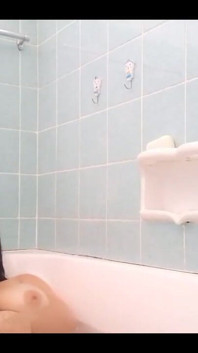 Non avevo dimenticato i miei amanti delle gambe!
