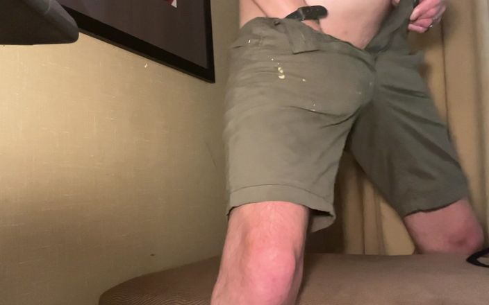 Ryan Cauthon: Americká Freeballin Army Green Cargo Šortky Cum off