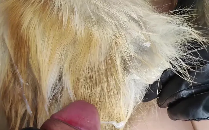 Princess18_: Smoke, Suck, Cumshot on Fur Coat
