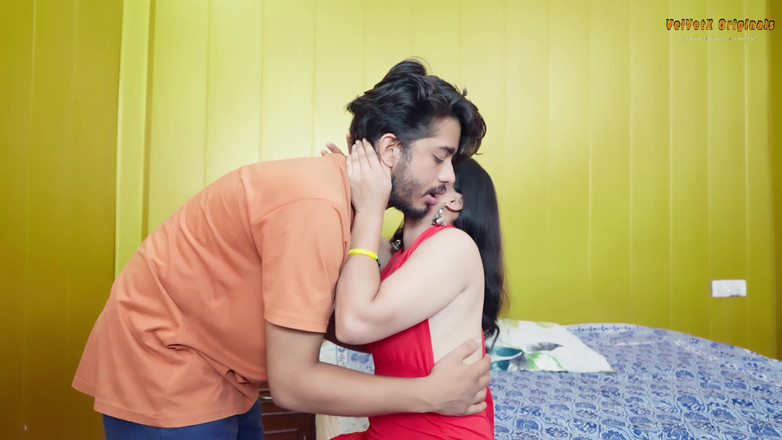 Midnight desire: 超级性感的客人勾引酒店员工在浴室里印度 4k 超高清 sweetfantasy131 全裸性爱