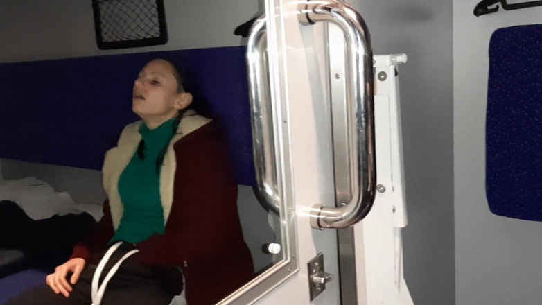Lesbian-candys: Bir yabancı ve bir gezgin arkadaşım ve ben tren bölmesine...