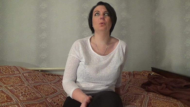 Sexy Milf: 你被操纵的继妹做了你想要的一切！
