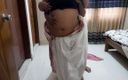 Aria Mia: Tia tamil de 55 anos fodida com força enquanto ela estava...