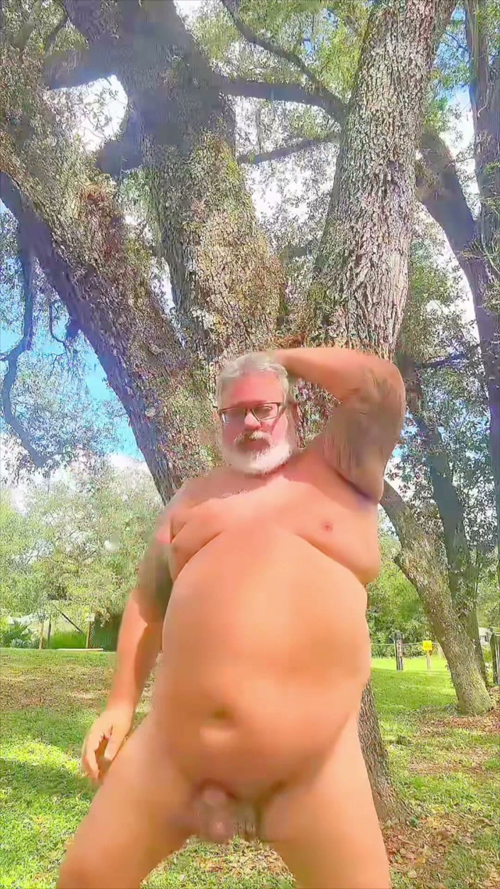 Hand-Free-Daddy-Chub: Naked Dancing Bear in the Wilderness Showing His Hole