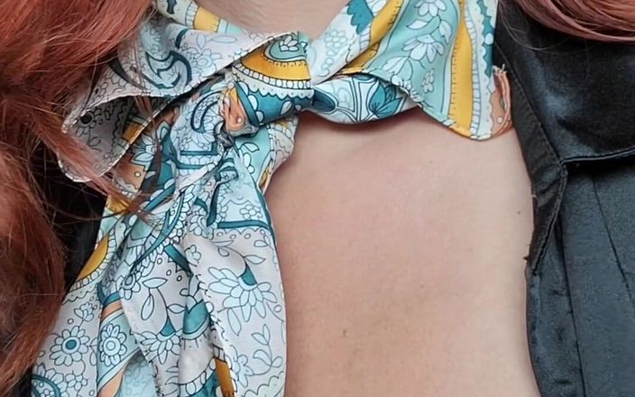 Annabelle Rogers: 和我的女婊调情导致性爱