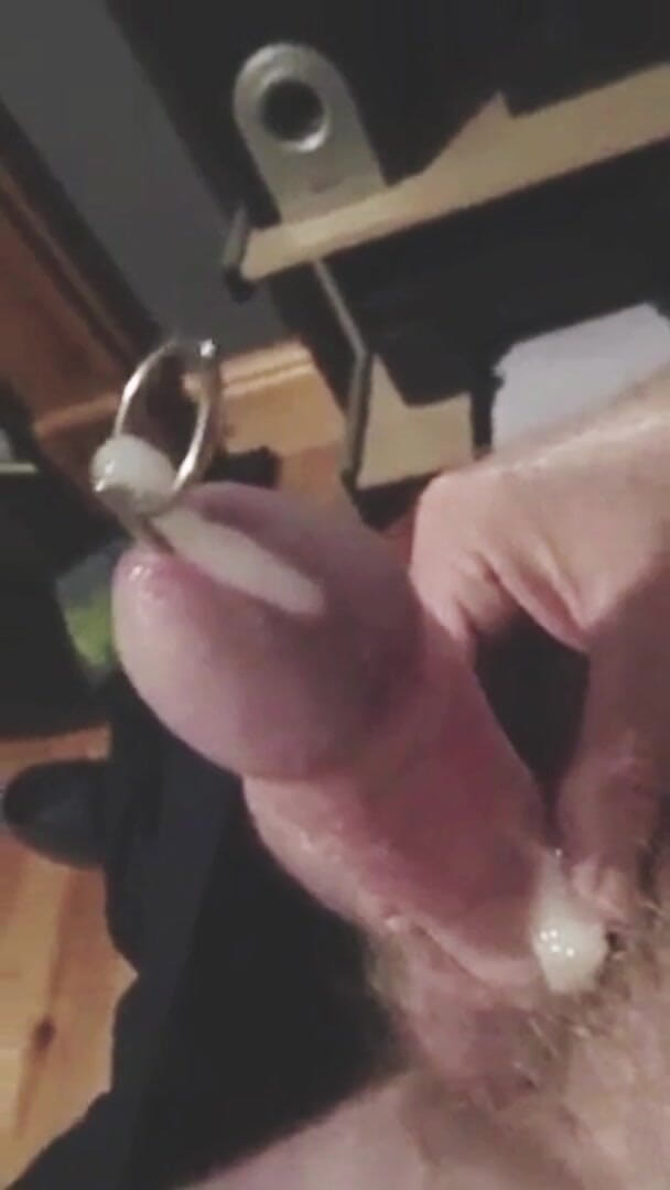 Bellhead: Slow motion jewel plug fireplace