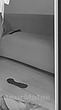 Prins fumând și urmărind filme porno, acest fiu vitreg este pedepsit aspru și umilit sexual