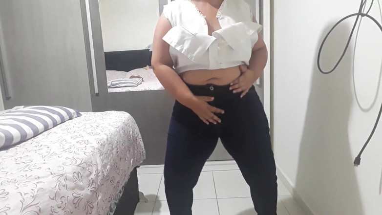 Enfgulosa: Nurse changing jeans