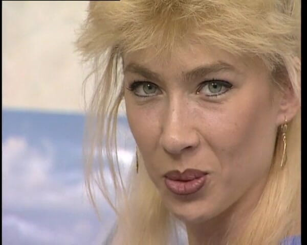 YOUR FIRST PORN: Konigin Der 90 Er Jahre - 90스의 에티엔 퀸 - 에티엔