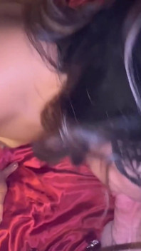 Mamă sexy filipineză cu vedere la persoana 1 cu venerarea pulei la țâțele spermei picurare - Lexxi Wett